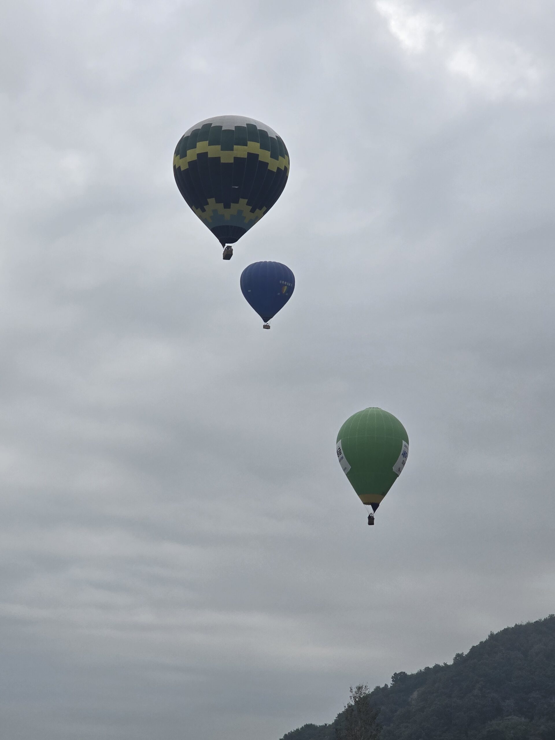 At Buyeo, off the beaten path Korea becomes personal, floating above a forgotten kingdom’s heart that still beats in the sky. Let Buyeo’s sky carry you through Korea’s timeless stories – from Baekje’s glory to your heart’s most gentle adventure.